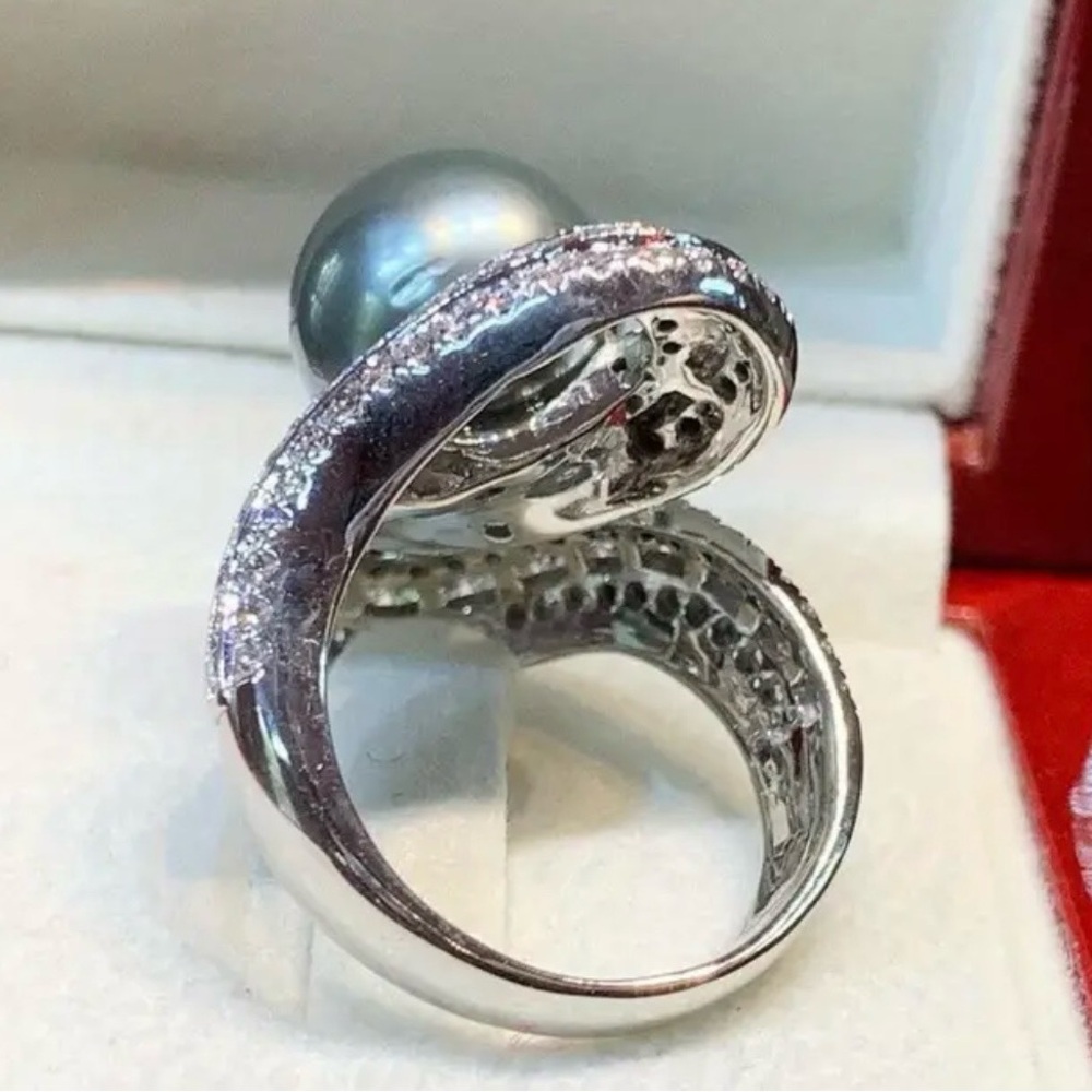 New packed Absolutely Gorgeous ladies Unique Pearl Fashion Ring  / size is 7 - Picture 2 of 5
